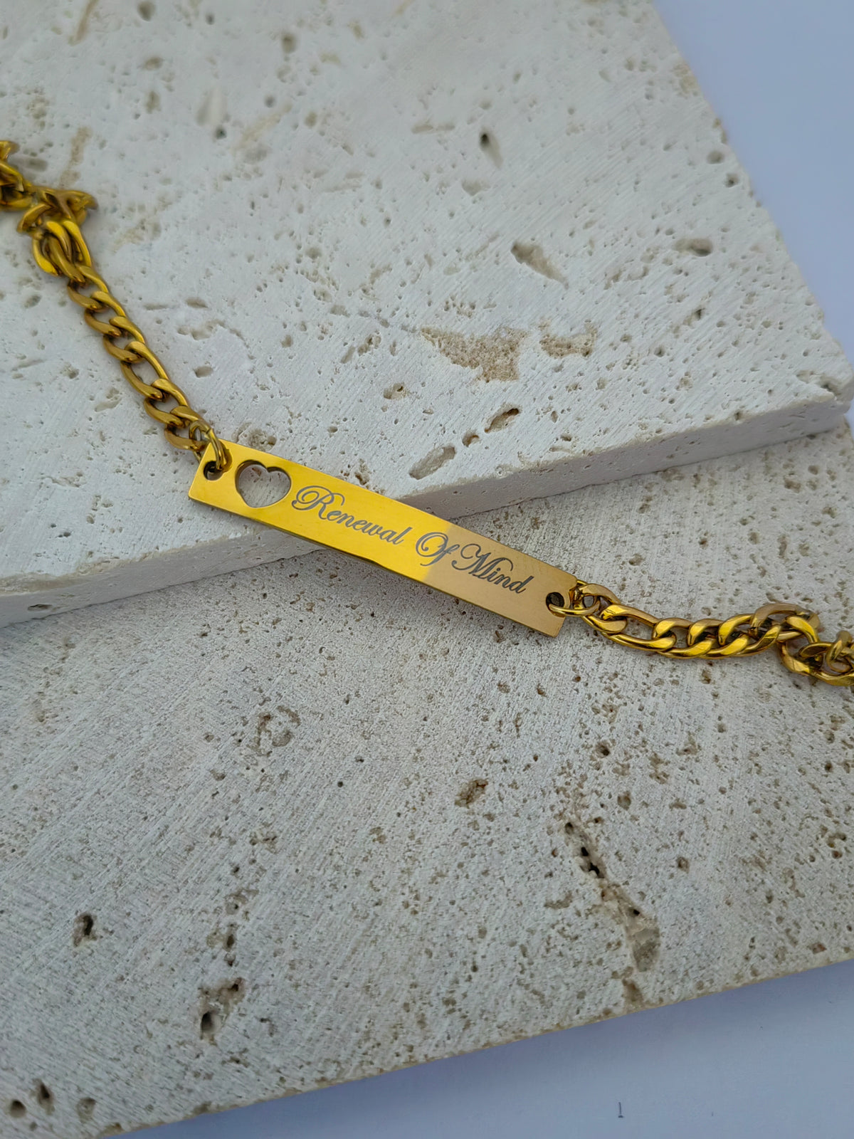 HEART NAMEPLATE BRACELET
