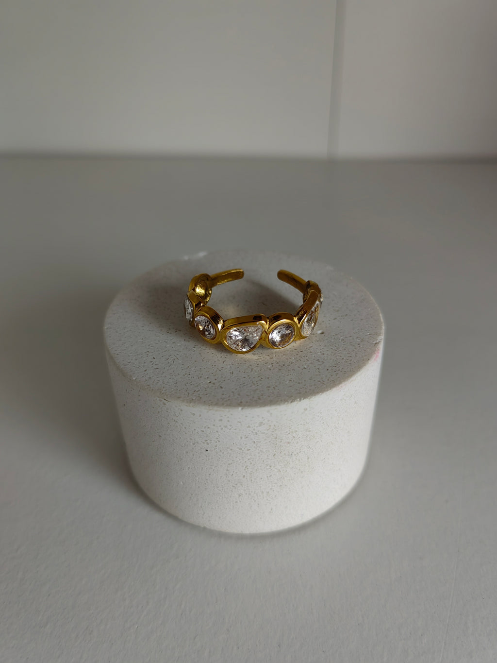ELIZABETH RING