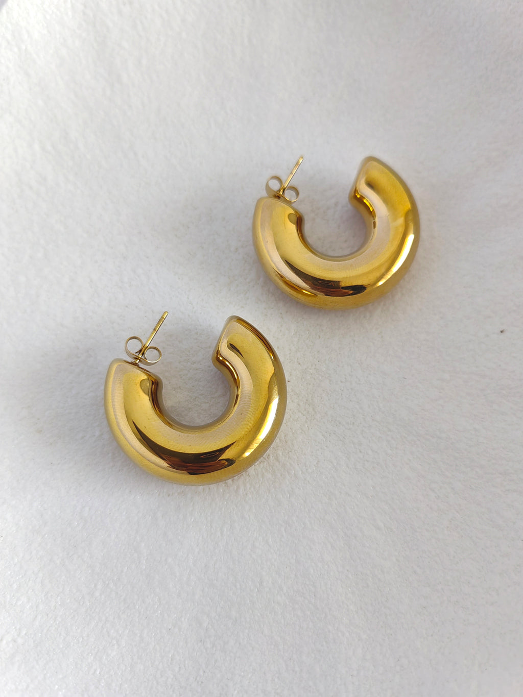 CASSIE HOOPS