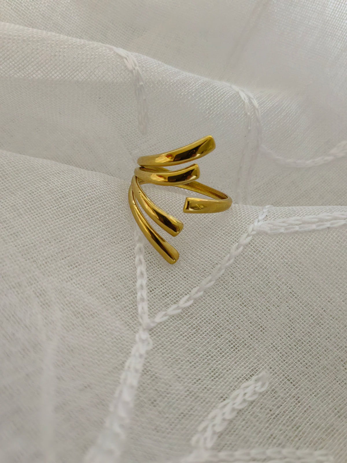 JULIA RING