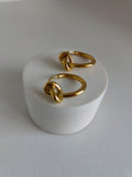 KNOT HOOPS
