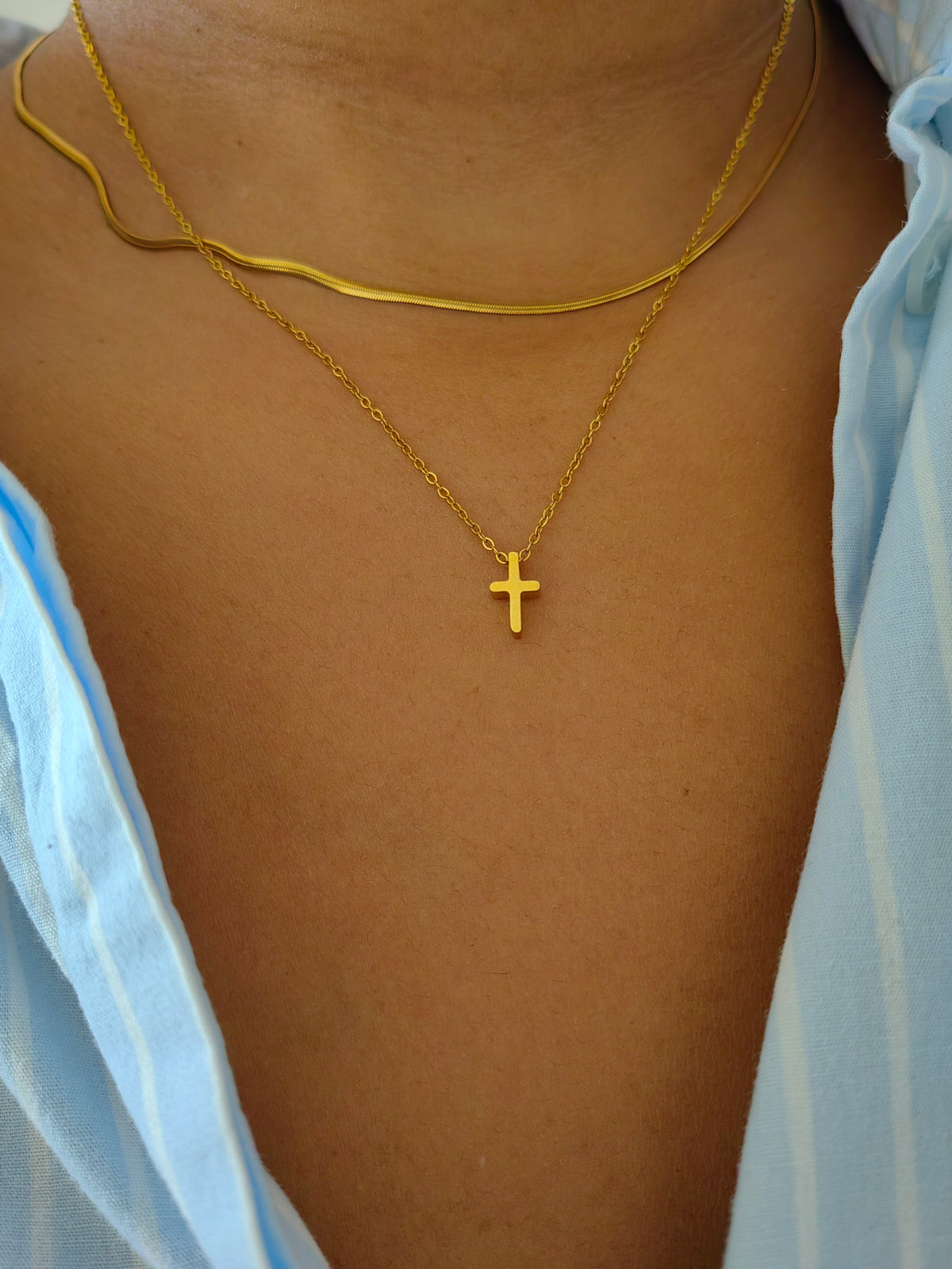CROSS NECKLACE