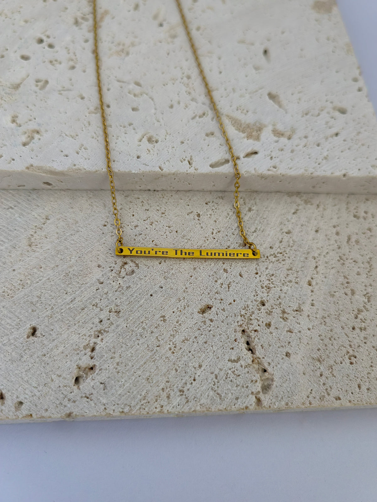 THIN NAMEPLATE NECKLACE