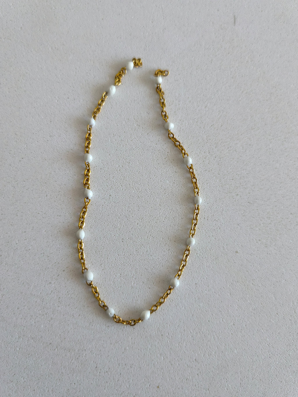 WHITE BEADS ANKLET