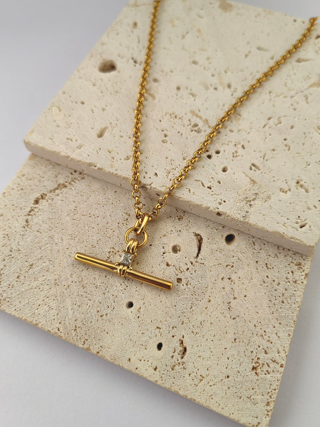 ANNE NECKLACE
