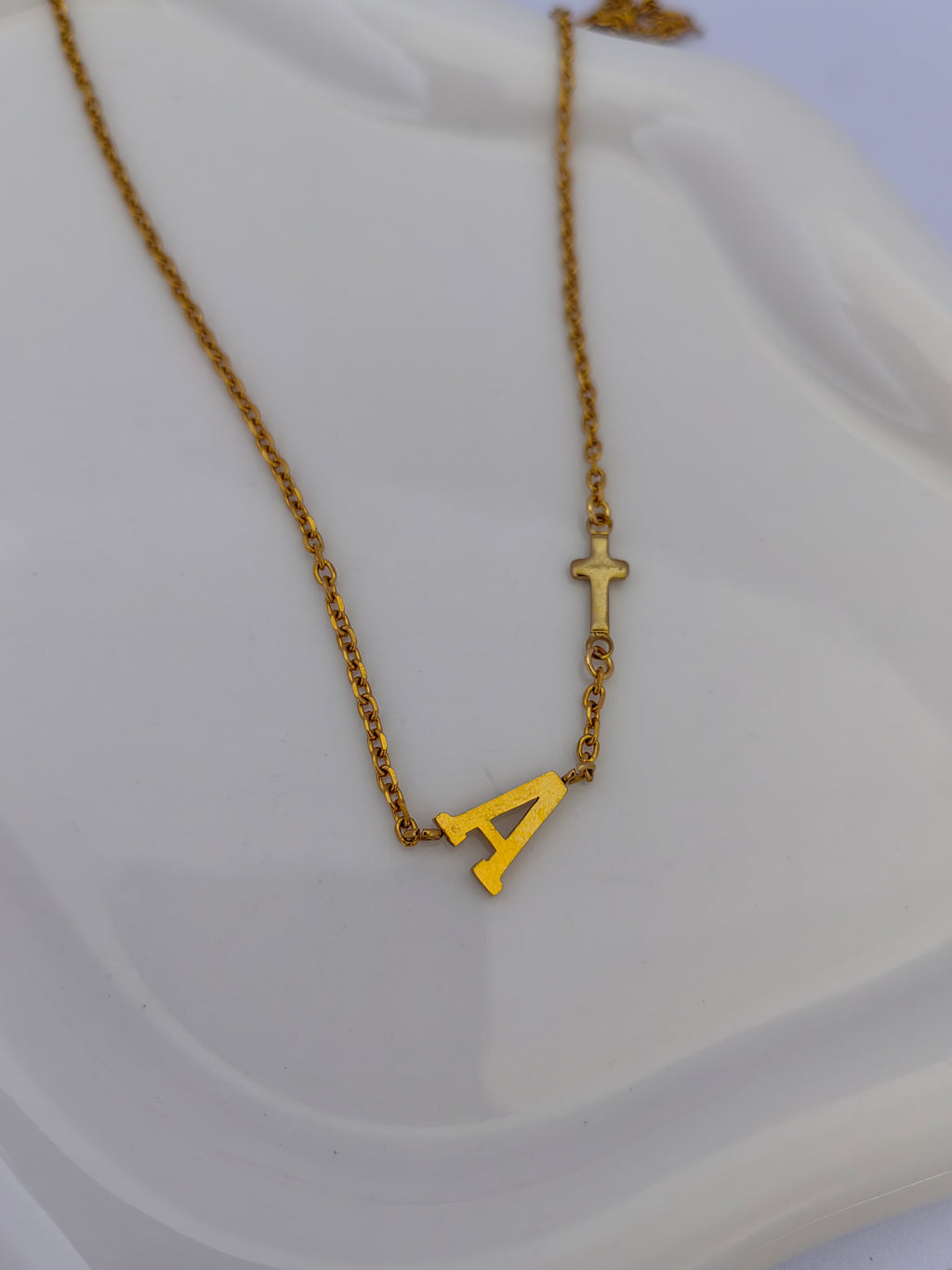 CONNECTOR INITIAL NECKLACE