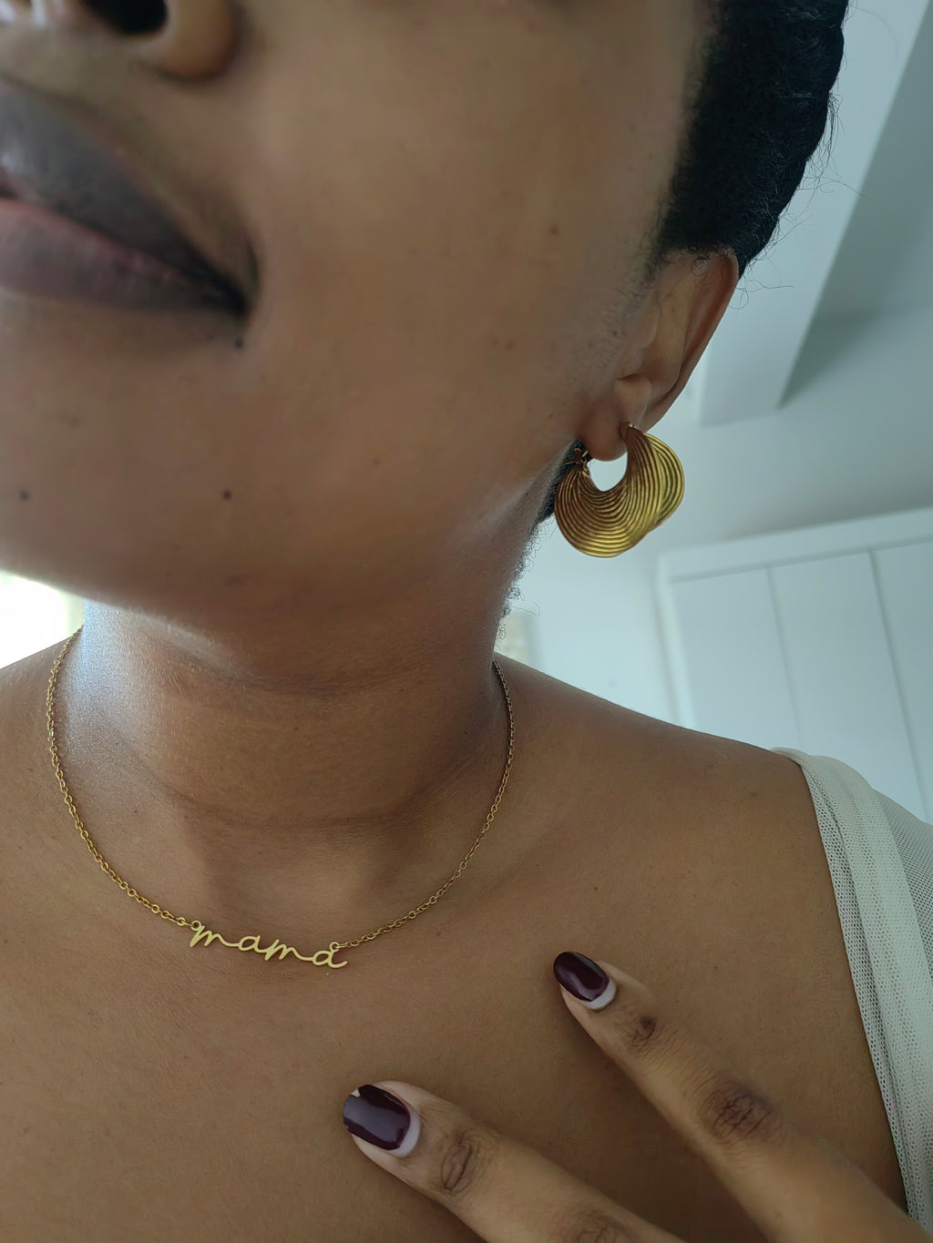 MAMA NECKLACE