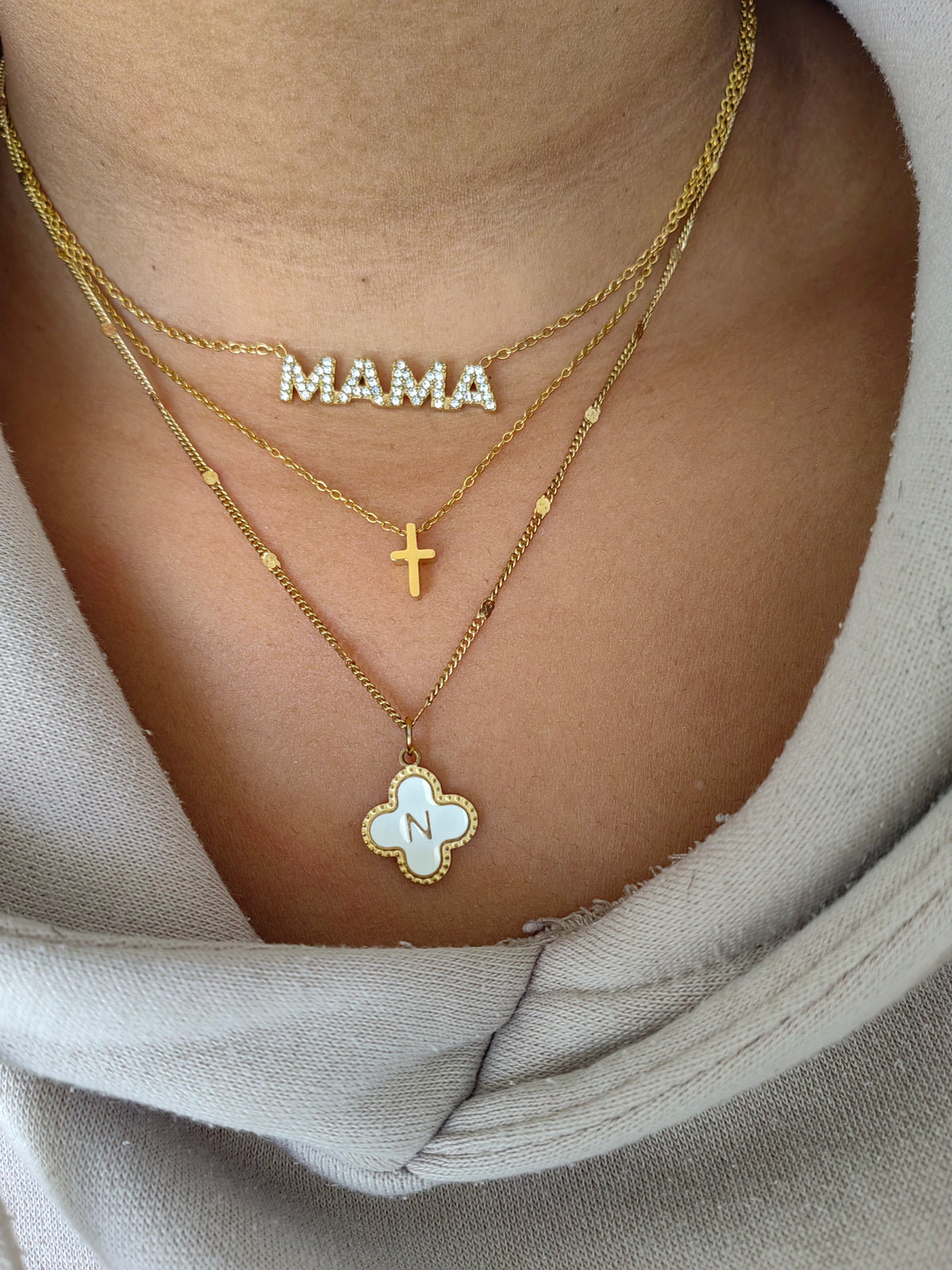 MAMA NECKLACE