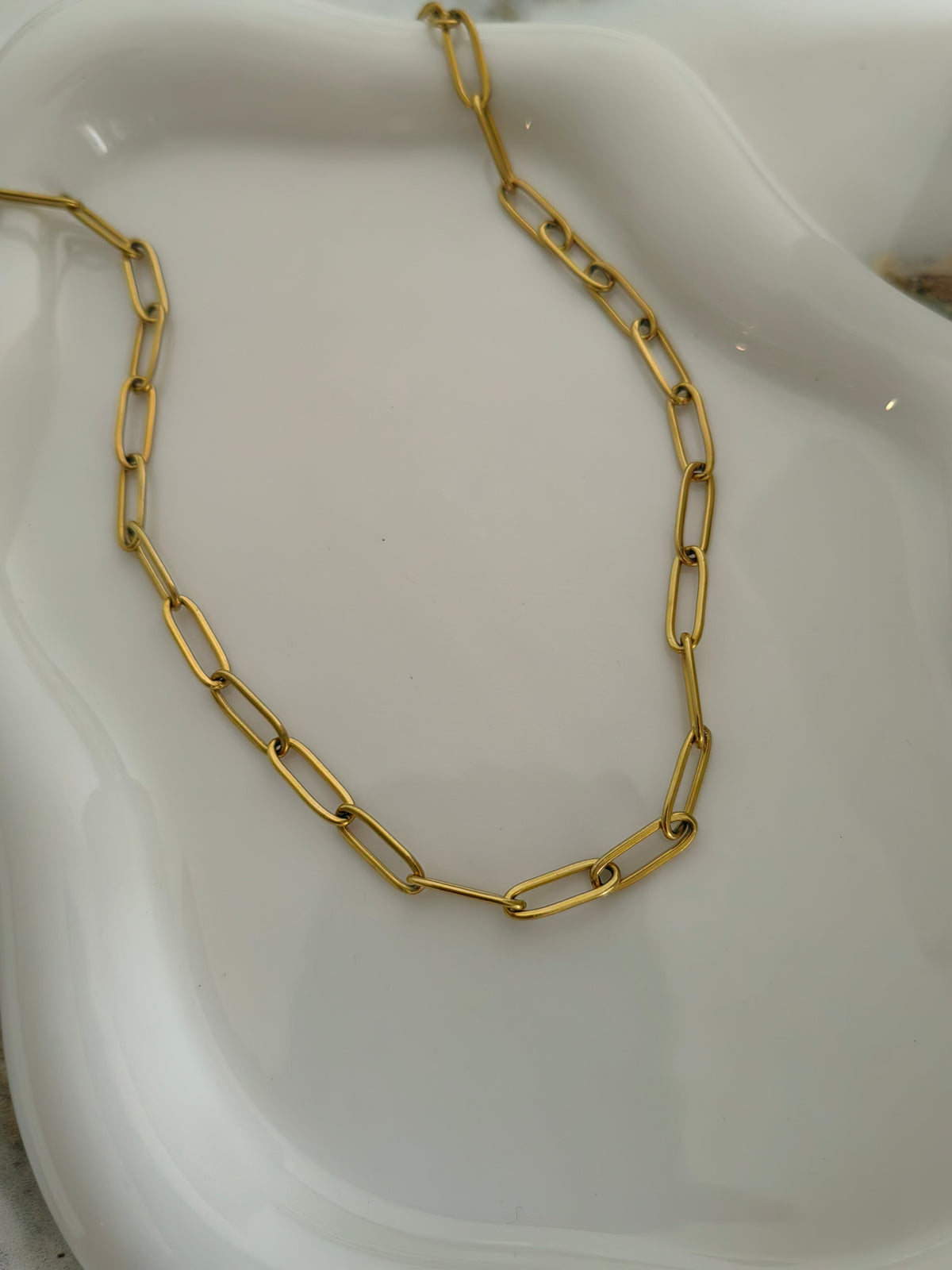 LARGE PAPERCLIP NECKLACE