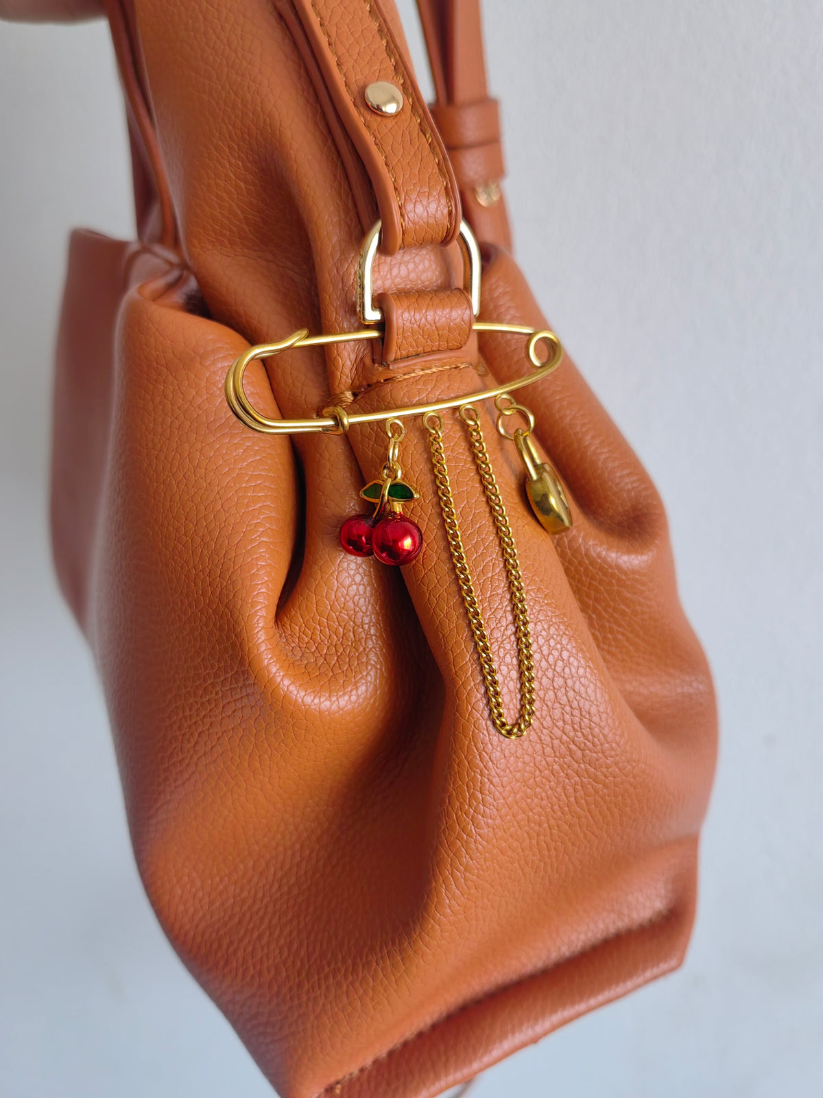 PIN BROOCH