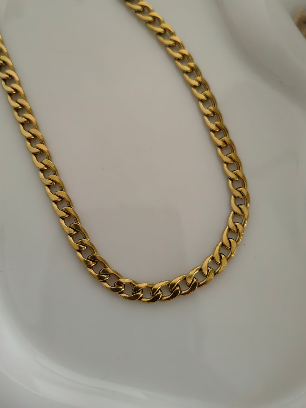 LARGE CURB NECKLACE