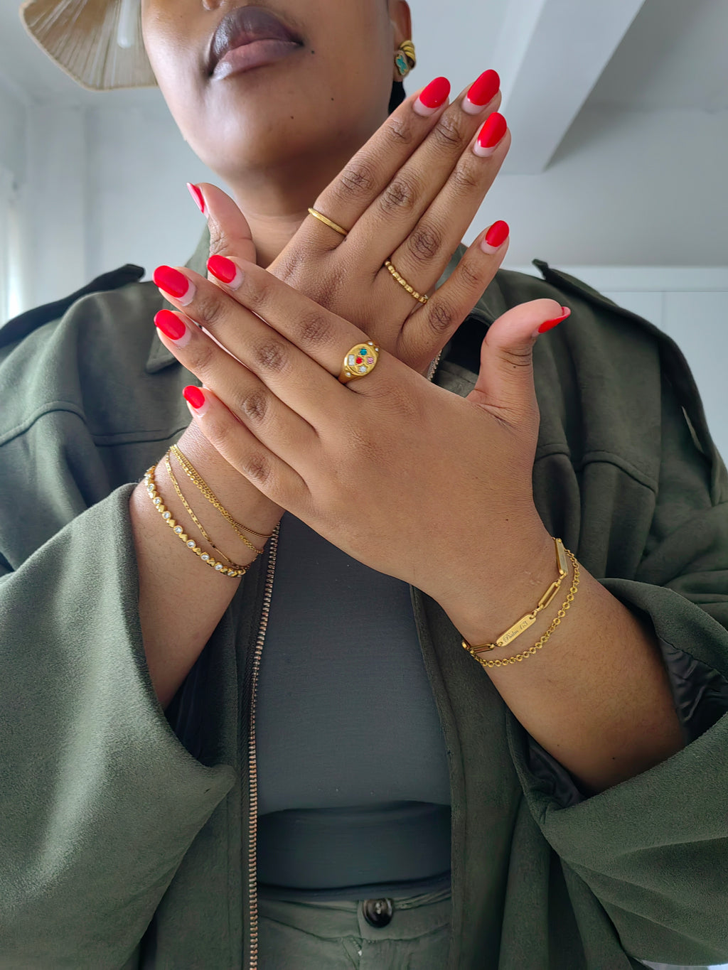 3 NAMEPLATE BRACELET