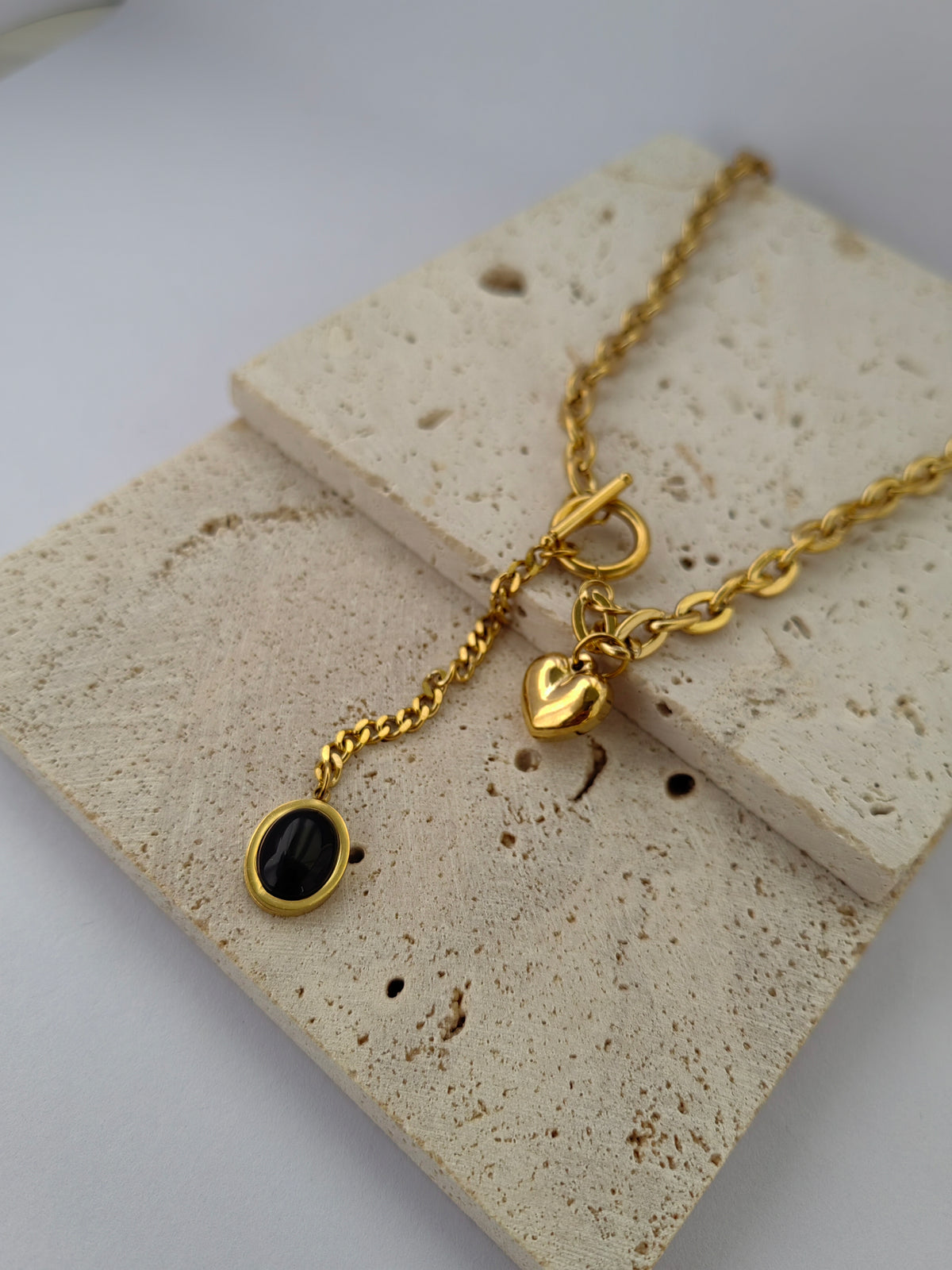 ONYX NECKLACE